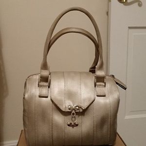 Maggies Seatbelt satchel